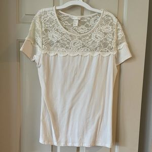 Ivory tee shirt with lace detail.